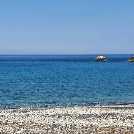 Sea Breeze Retreat * Lionas